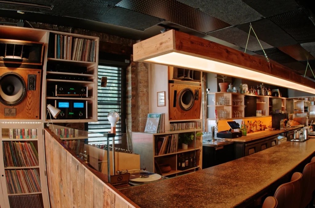 Parachute in Avondale